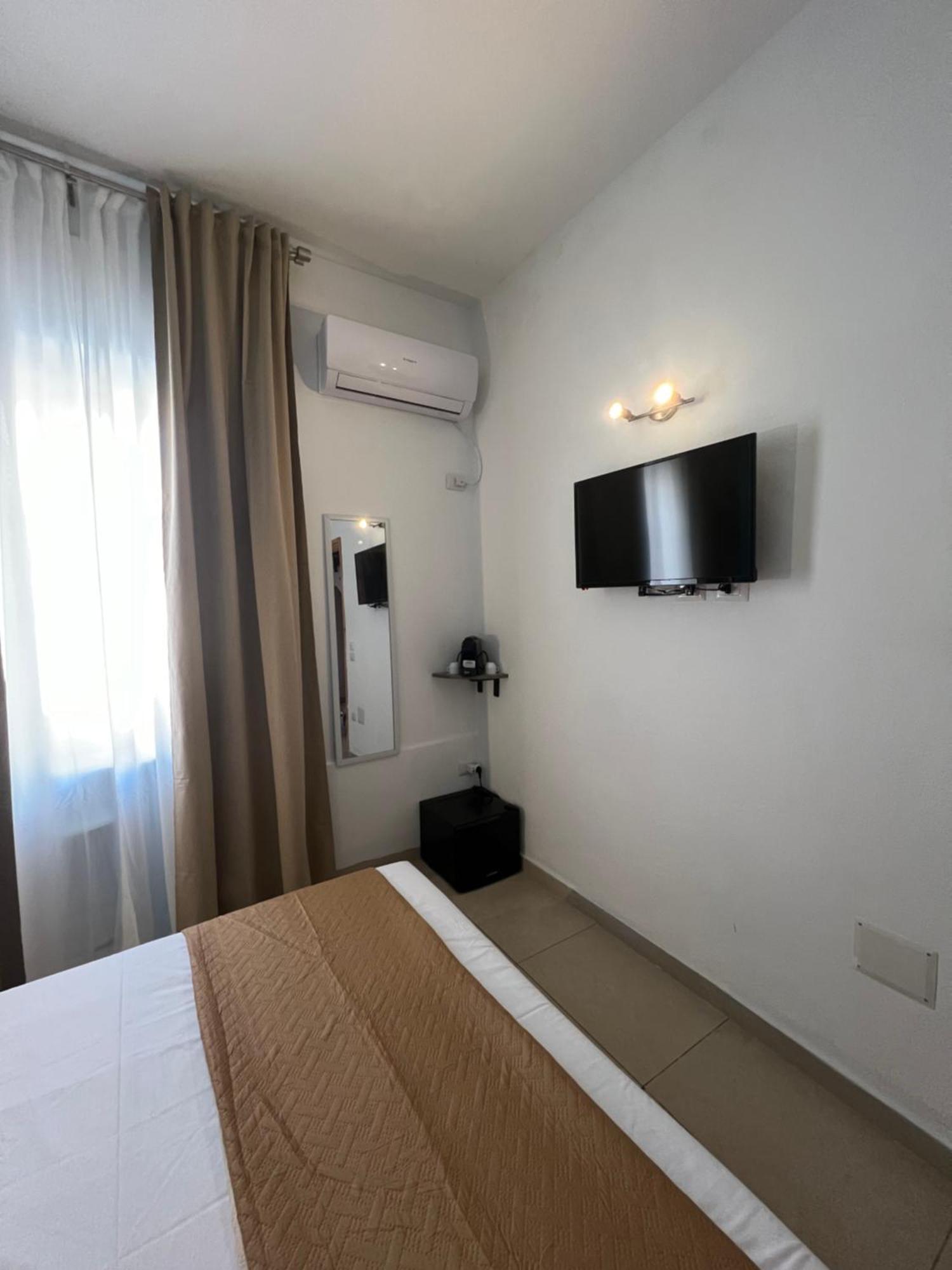 Les Chambres De Francoise Guest House 올비아 외부 사진