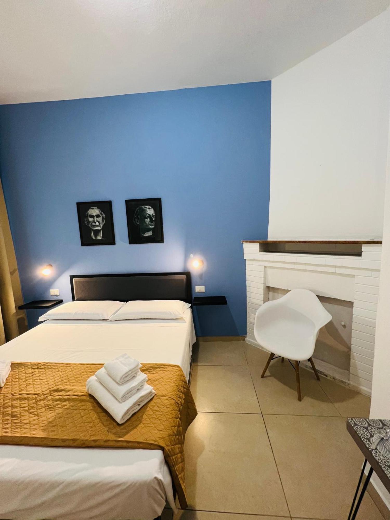 Les Chambres De Francoise Guest House 올비아 외부 사진