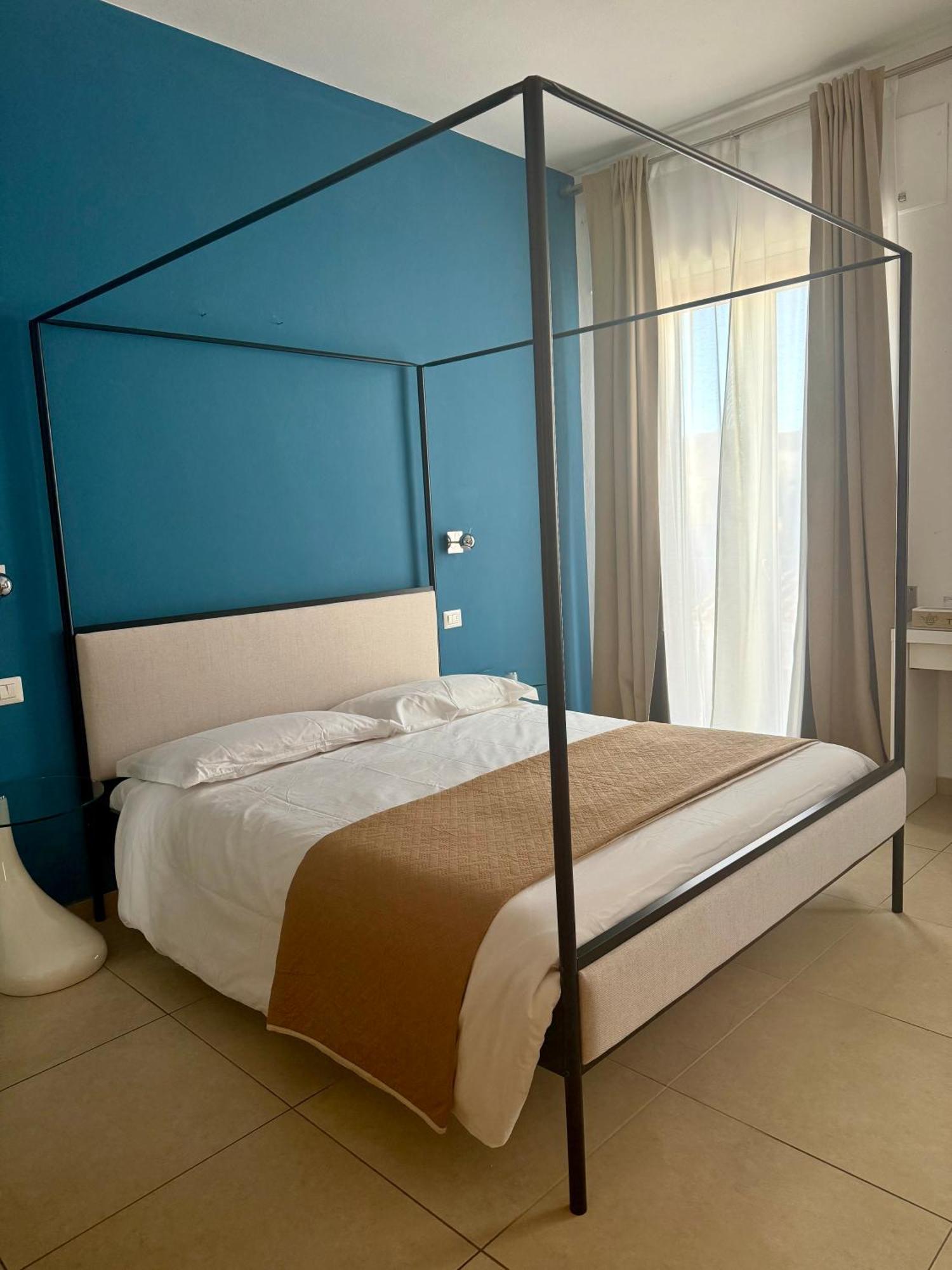 Les Chambres De Francoise Guest House 올비아 외부 사진