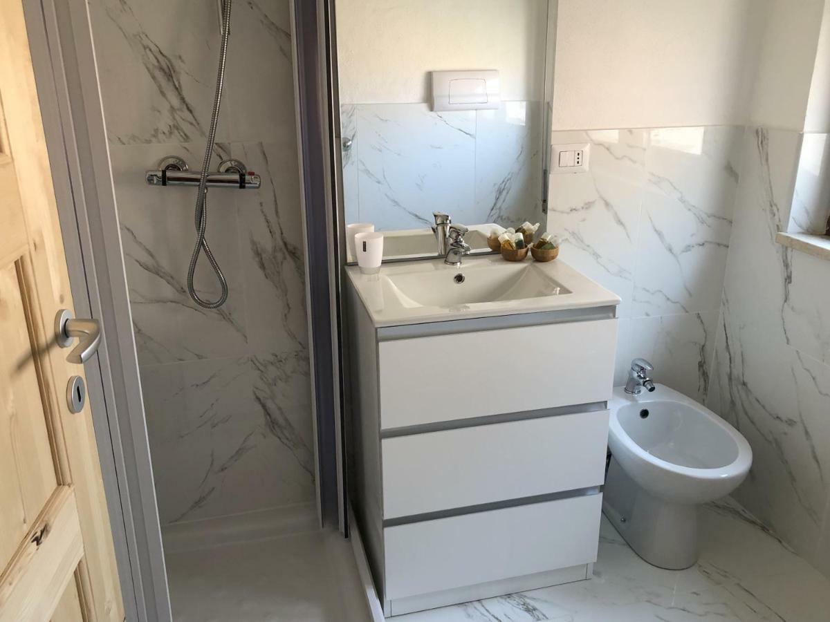 Les Chambres De Francoise Guest House 올비아 외부 사진