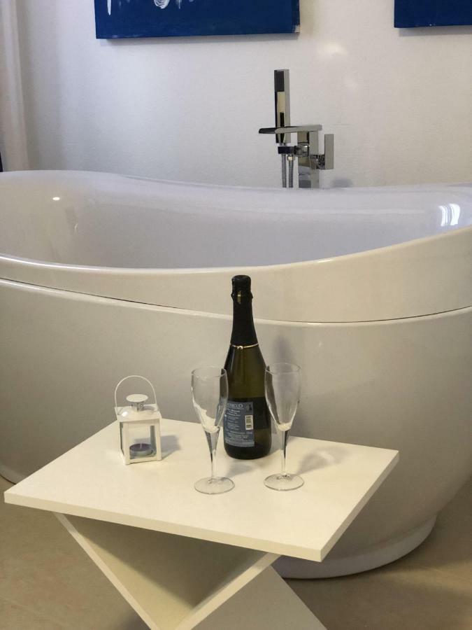 Les Chambres De Francoise Guest House 올비아 외부 사진
